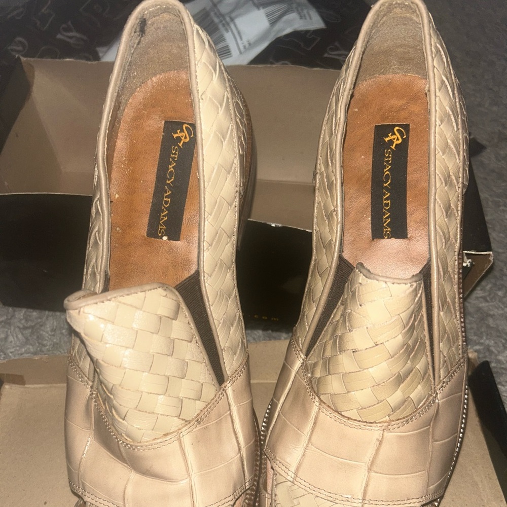 Men’s dress shoes